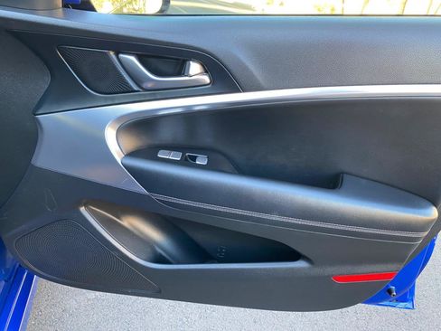 Used 2019 Genesis G70 2.0T Advanced RWD image 43