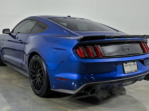 Used 2017 Ford Mustang GT Premium w/ GT Performance Package RWD image 7