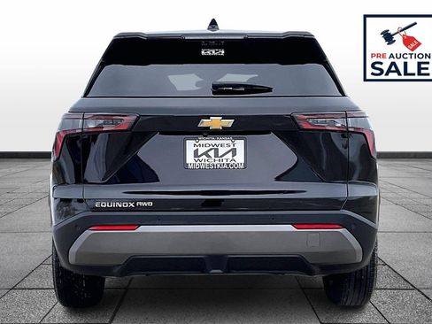 Used 2025 Chevrolet Equinox LT image 4
