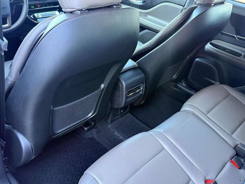 Certified 2024 Lincoln Corsair Reserve w/ Jet Appearance Package AWD/4WD image 27