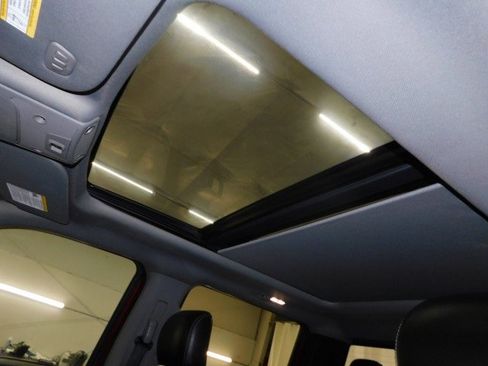 Used 2018 Ford F150 Lariat image 17