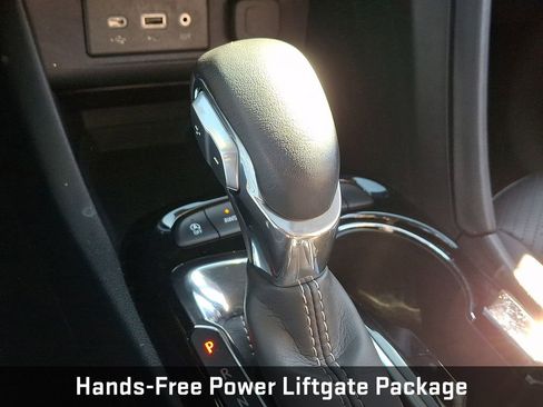 Used 2022 Buick Encore GX Essence w/ Experience Buick Package image 19