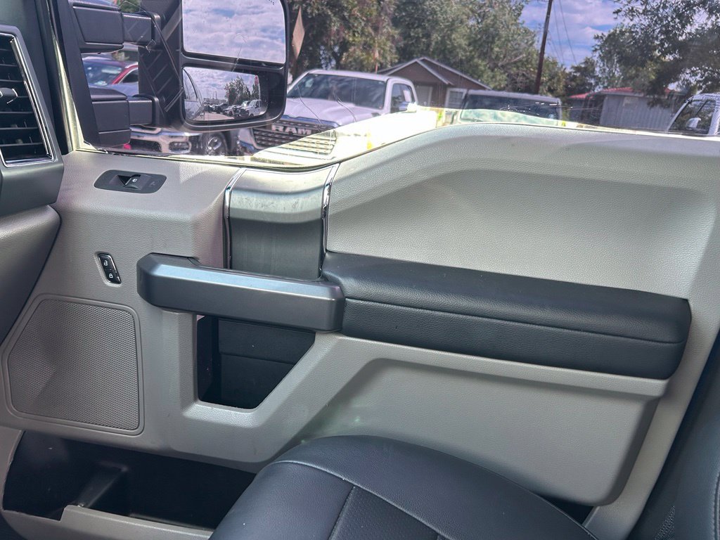 Used 2022 Ford F250 XLT w/ XLT Premium Package AWD/4WD image 16