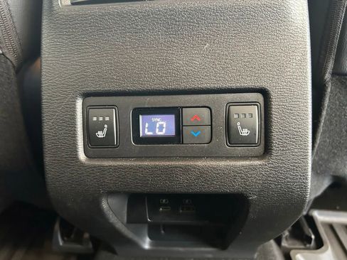 Used 2024 Mitsubishi Outlander SEL FWD image 29