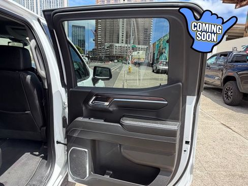 Used 2024 GMC Sierra 1500 SLT AWD/4WD image 15