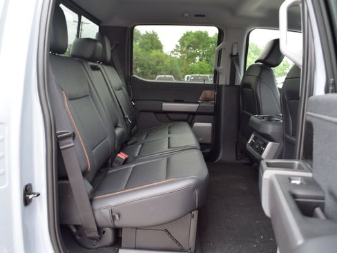 New 2026 Ford F250 Lariat w/ Lariat Premium Package AWD/4WD image 22
