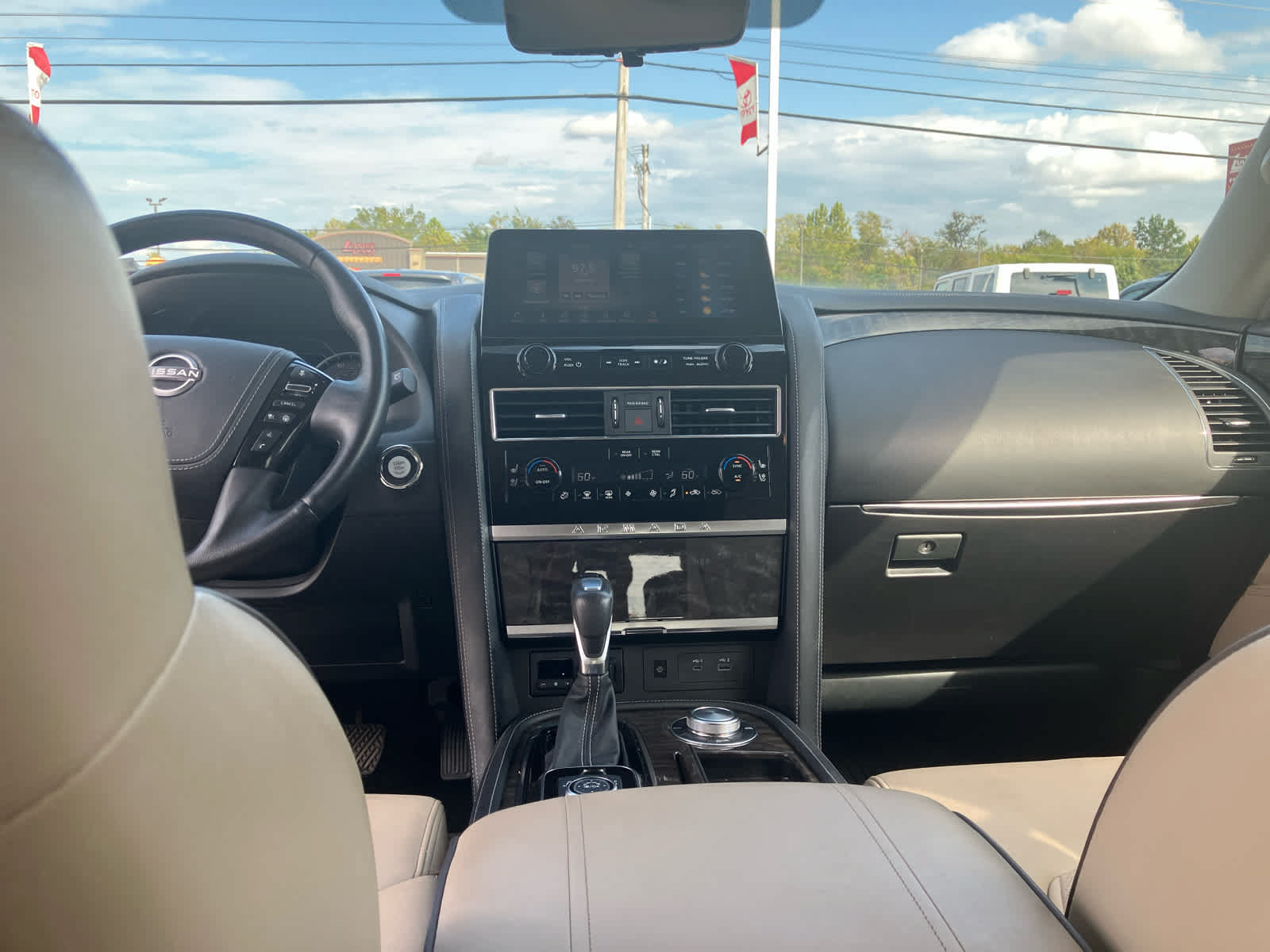 Used 2024 Nissan Armada Platinum w/ Captain's Chairs Package AWD/4WD image 35