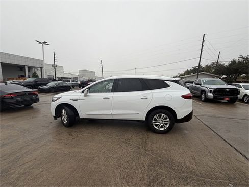 Used 2019 Buick Enclave Essence image 8
