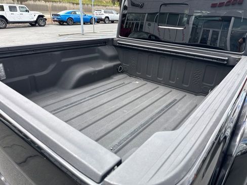 Certified 2021 Jeep Gladiator Rubicon AWD/4WD image 8
