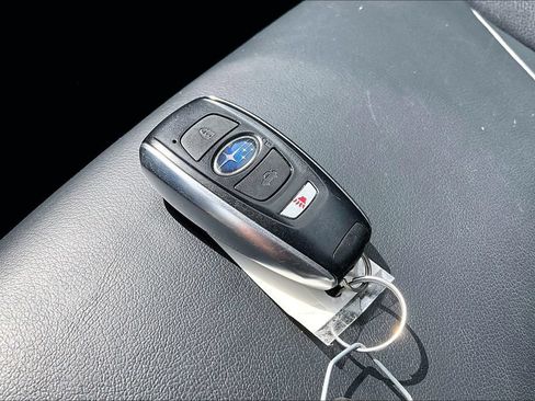 Used 2019 Subaru Crosstrek 2.0i Limited w/ Moonroof Package w/Navigation AWD/4WD image 11