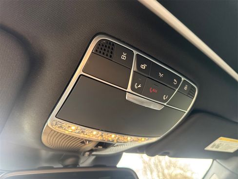 Used 2016 Mercedes-Benz S 550 4MATIC Sedan image 31