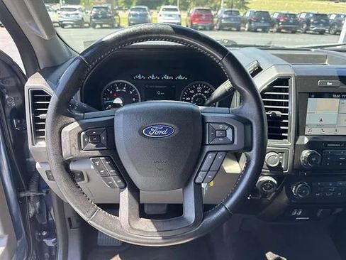 Used 2017 Ford F150 XLT w/ Equipment Group 302A Luxury AWD/4WD image 9