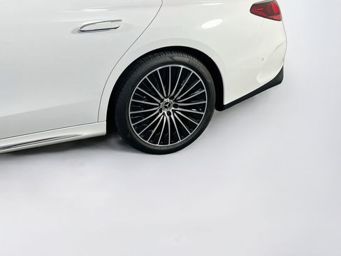 Used 2025 Mercedes-Benz E 450 4MATIC Sedan image 31