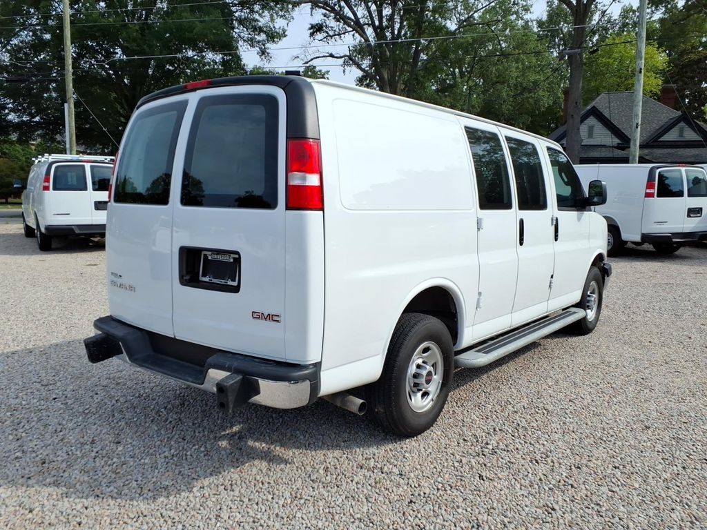 Used 2024 GMC Savana 2500 w/ Driver Convenience Package RWD image 3
