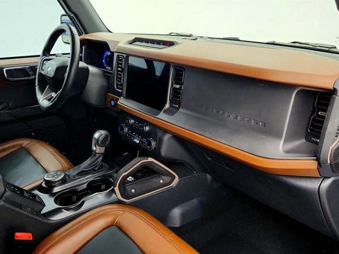 Used 2024 Ford Bronco Outer Banks w/ Sasquatch Package image 24