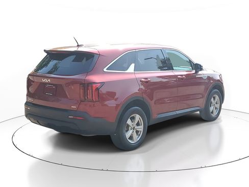Certified 2023 Kia Sorento LX AWD/4WD image 4