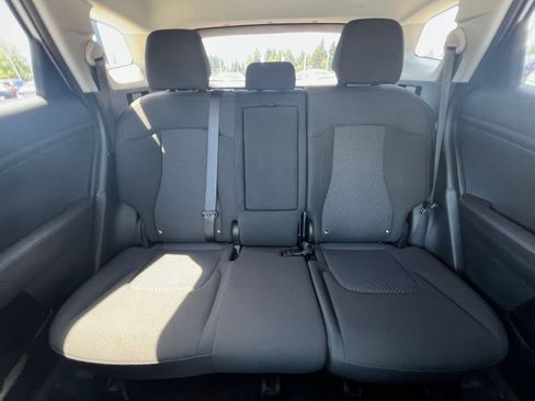 Used 2025 Kia Sportage LX FWD image 38