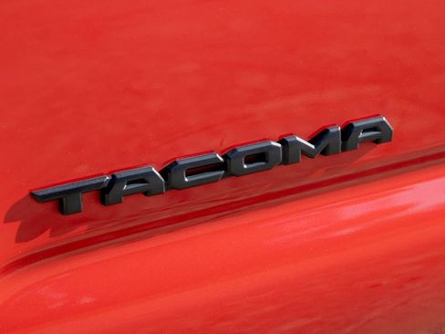 Used 2022 Toyota Tacoma TRD Off-Road image 43