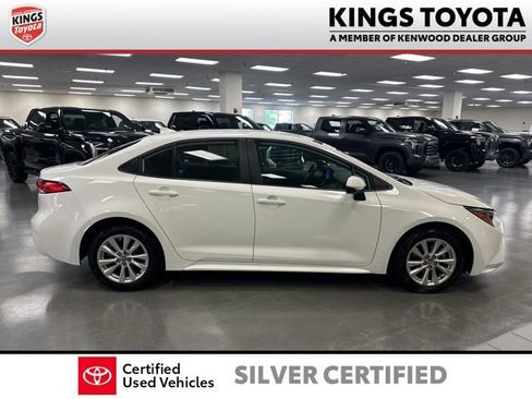 Used 2023 Toyota Corolla LE w/ LE Convenience Package FWD image 9