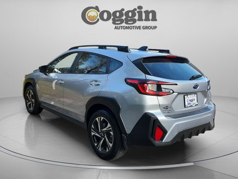Used 2024 Subaru Crosstrek 2.0i Premium image 3