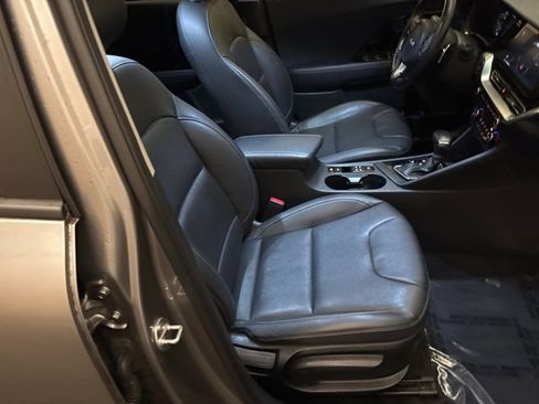 Certified 2022 Kia Niro EX Premium image 24