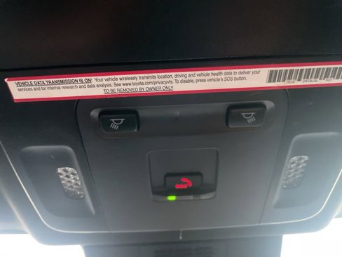 Used 2025 Toyota Camry SE image 23