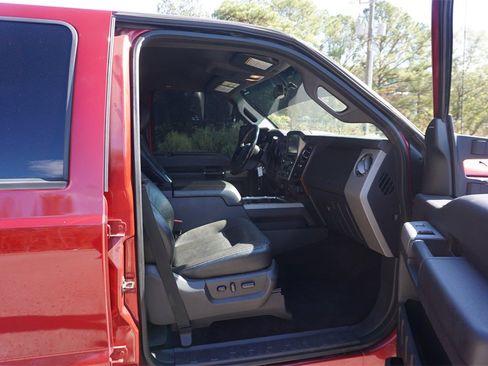 Used 2015 Ford F250 Lariat w/ Lariat Interior Package image 16