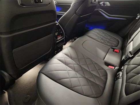 Used 2024 BMW X5 xDrive50e image 30