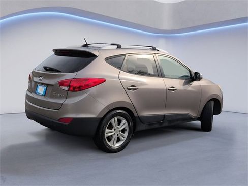 Used 2012 Hyundai Tucson GLS image 4