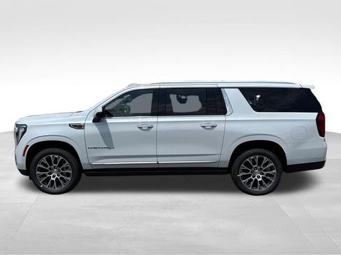 New 2026 GMC Yukon XL Denali w/ Denali Reserve Package AWD/4WD image 2