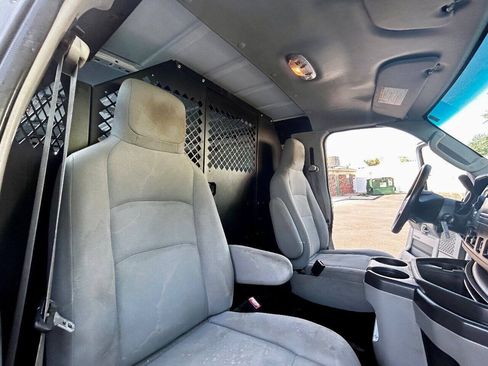 Used 2014 Ford E-250 and Econoline 250 w/ Power Group RWD image 21