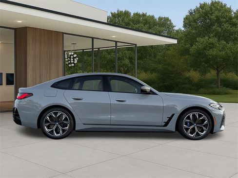 Certified 2023 BMW i4 M50 w/ Premium Package image 6