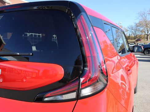 Used 2025 Kia Soul LX w/ Option Group 015 image 29