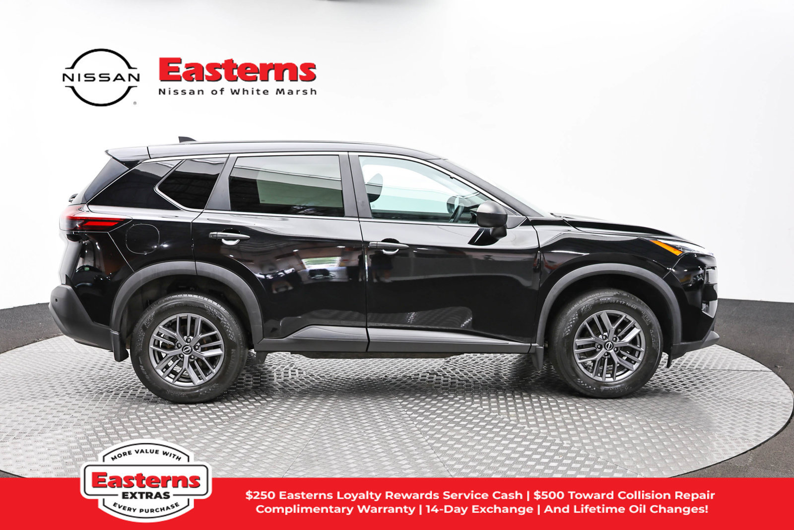 Used 2023 Nissan Rogue S AWD/4WD image 4
