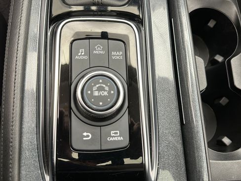Used 2021 Nissan Armada SV AWD/4WD image 24
