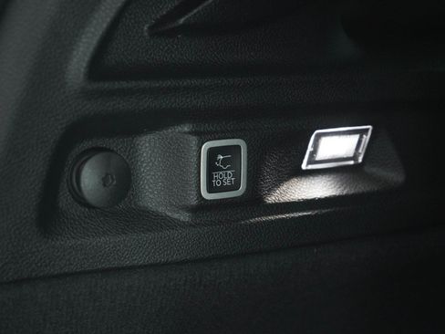 Used 2024 Jeep Grand Cherokee L Summit AWD/4WD image 18