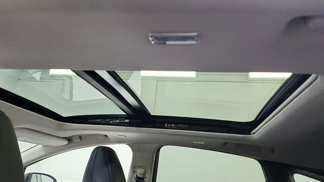 Certified 2025 Nissan Murano SL AWD/4WD image 12