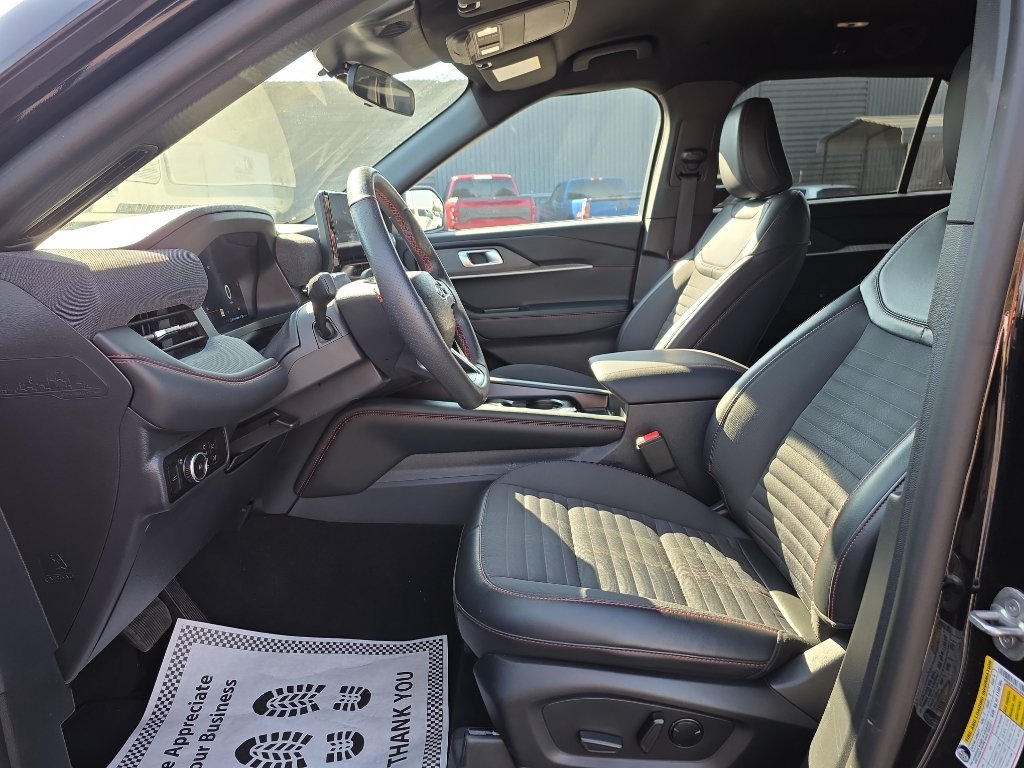 Certified 2025 Ford Explorer ST-Line w/ ST-Line Street Pack AWD/4WD image 16