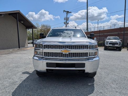 Used 2019 Chevrolet Silverado 2500 W/T image 2