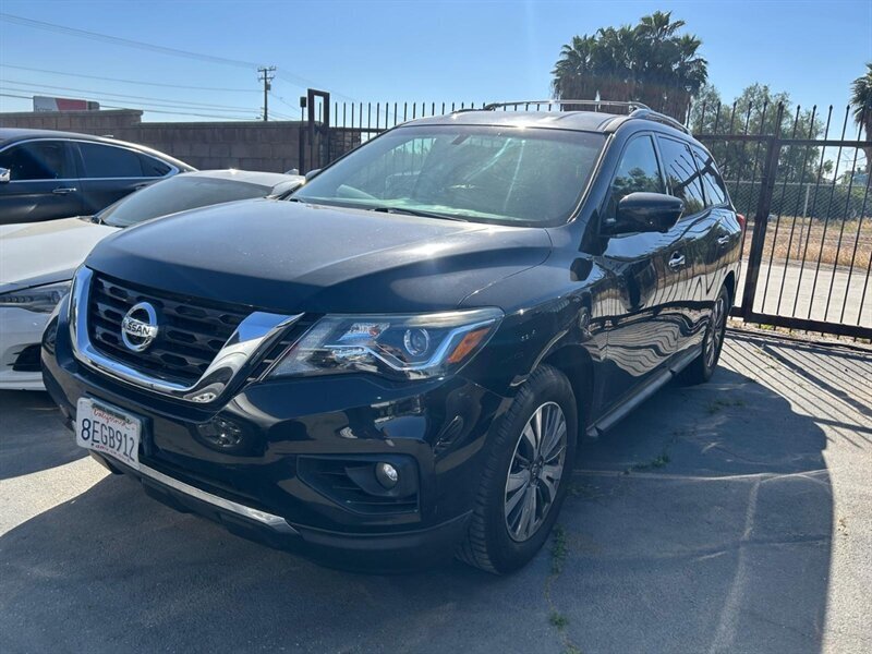 Used 2018 Nissan Pathfinder SL FWD image 11