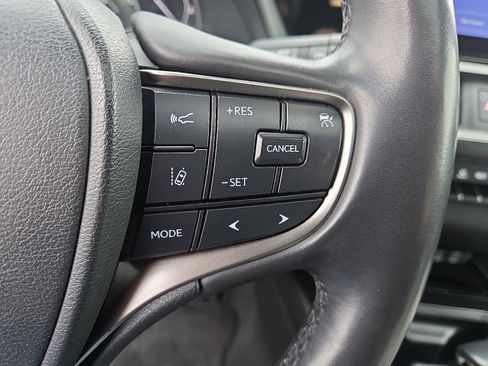 Used 2024 Lexus UX 250h F Sport image 24