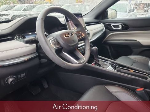 Used 2023 Jeep Compass Limited AWD/4WD image 9