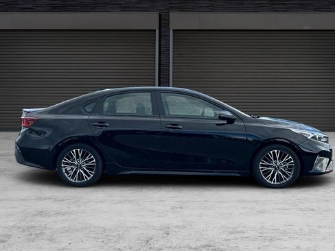 Used 2023 Kia Forte GT-Line image 3