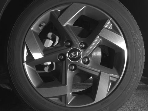 Used 2023 Hyundai Venue SEL image 48