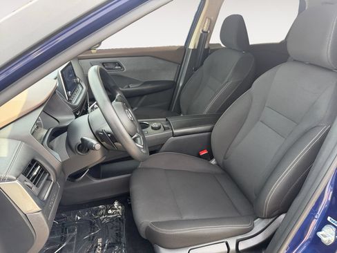 Used 2023 Nissan Rogue S AWD/4WD image 7