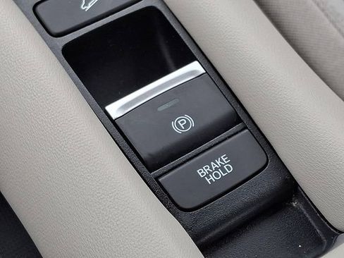 Used 2024 Honda HR-V LX image 24