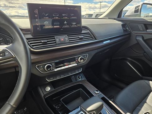 Used 2023 Audi Q5 2.0T Premium w/ Convenience Package image 27
