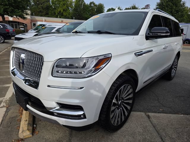Used 2021 Lincoln Navigator Reserve w/ Luxury Package AWD/4WD image 2