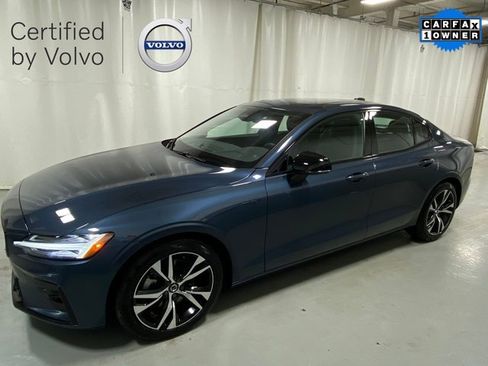 Certified 2025 Volvo S60 B5 Core image 1