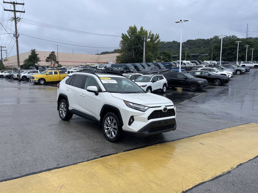 Certified 2022 Toyota RAV4 XLE Premium AWD/4WD image 6